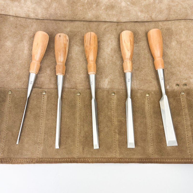 Friday Finds Lie-Nielsen Bevel Edge Chisels (O1 Steel) - Set of 5 in leather roll [Preowned, Unused]