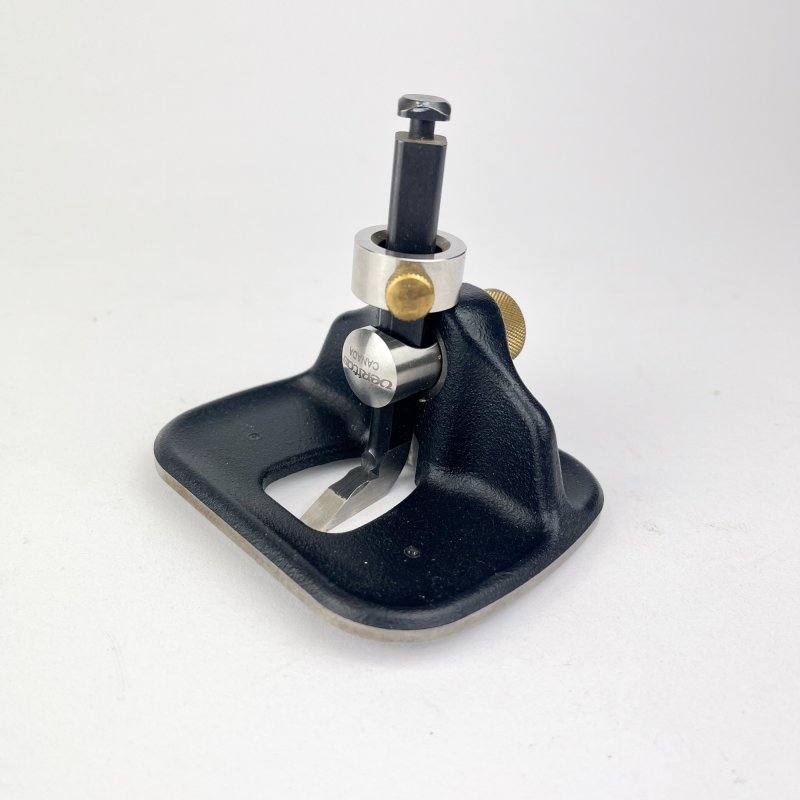 Friday Finds Veritas Medium Router Plane - 1/4'' blade [Preowned]